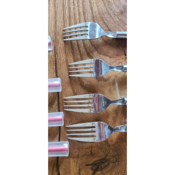 oneida red silverwear - Picture 6 of 7